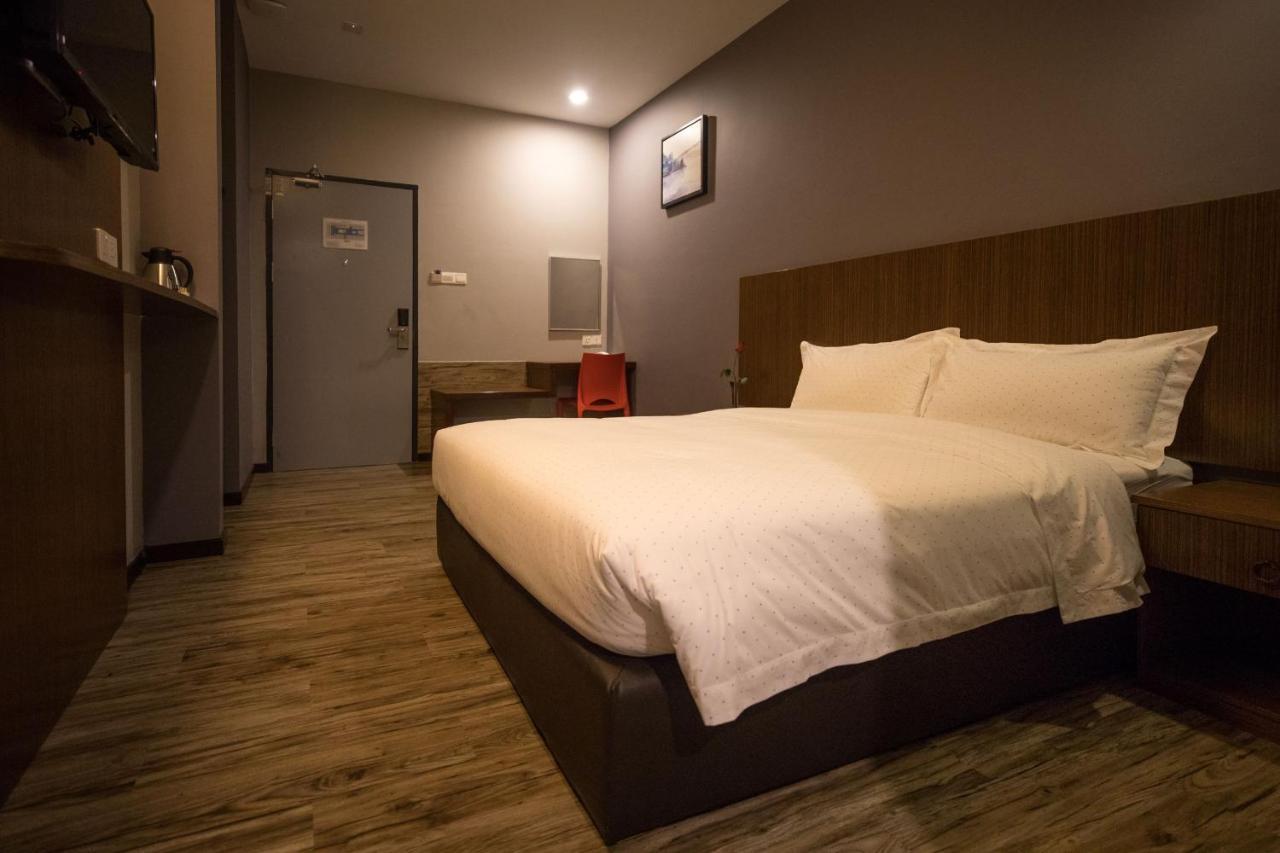 Hotel 3-plus